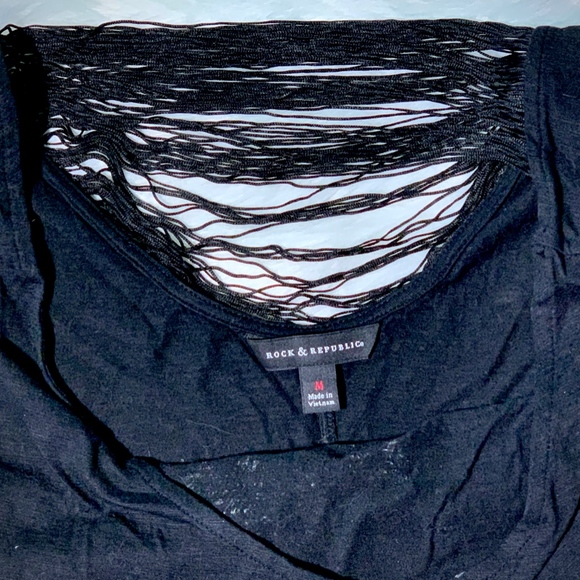 Wolf T- Shirt - Picture 2 of 4